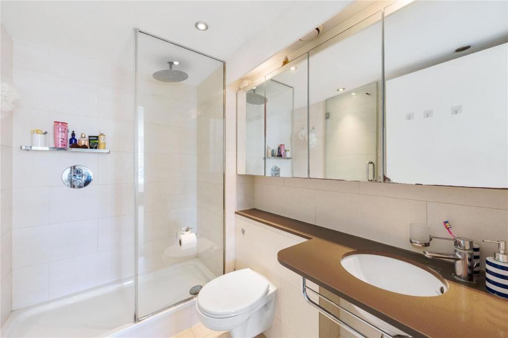 Two Bedroom Apartment - London Excel Stays Zewnętrze zdjęcie