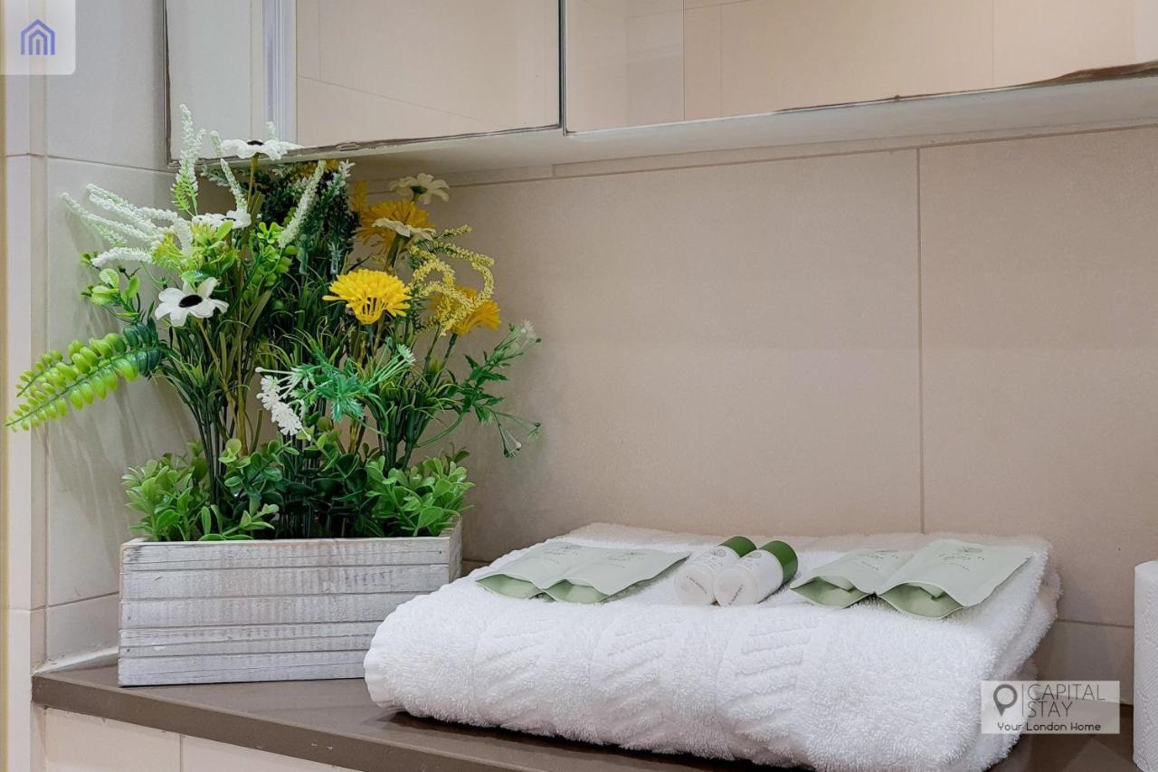 Two Bedroom Apartment - London Excel Stays Zewnętrze zdjęcie